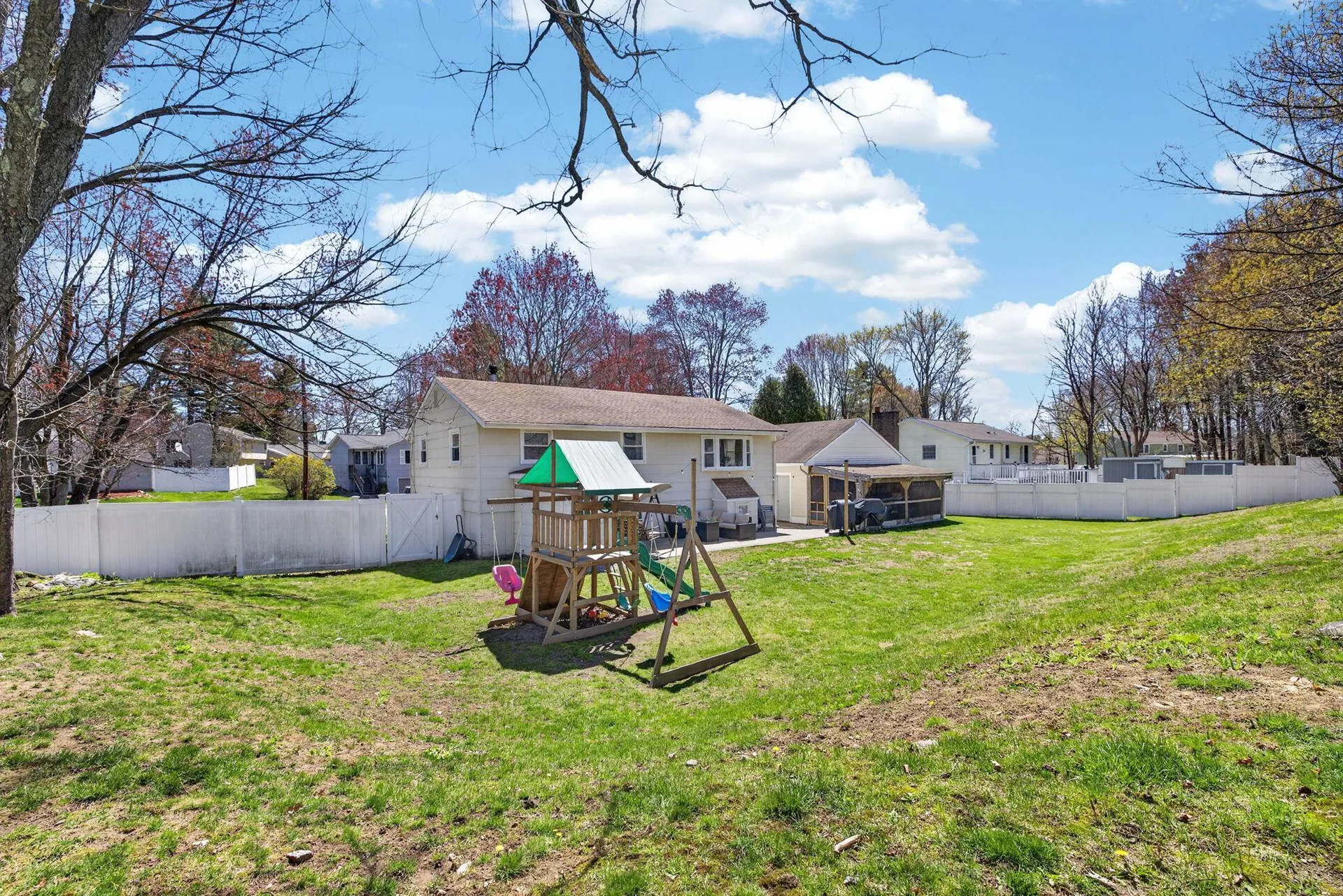 3 Pinewood Drive Merrimack NH 03054