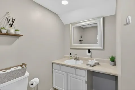 3 Pinewood Drive Merrimack NH 03054