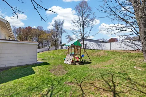 3 Pinewood Drive Merrimack NH 03054