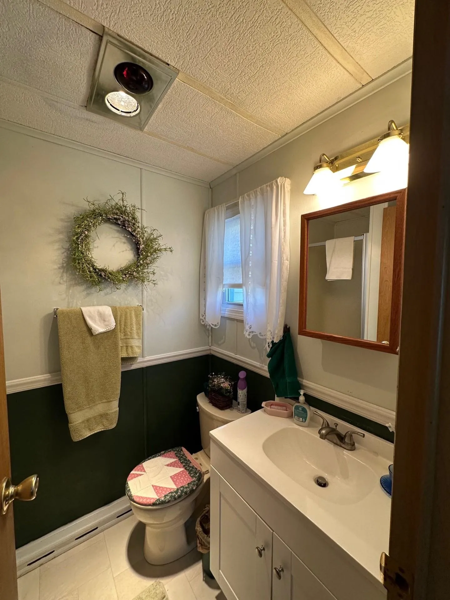 320 Old Lake Shore Road Gilford NH 03249