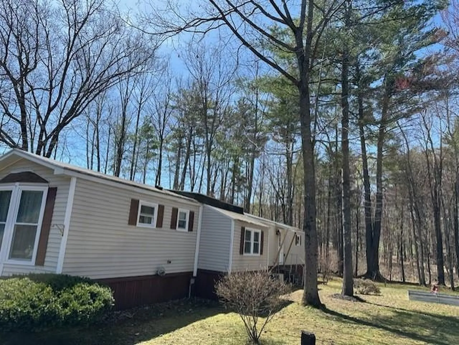 320 Old Lake Shore Road Gilford NH 03249