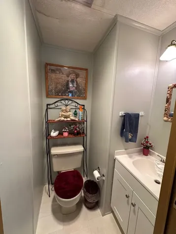 320 Old Lake Shore Road Gilford NH 03249