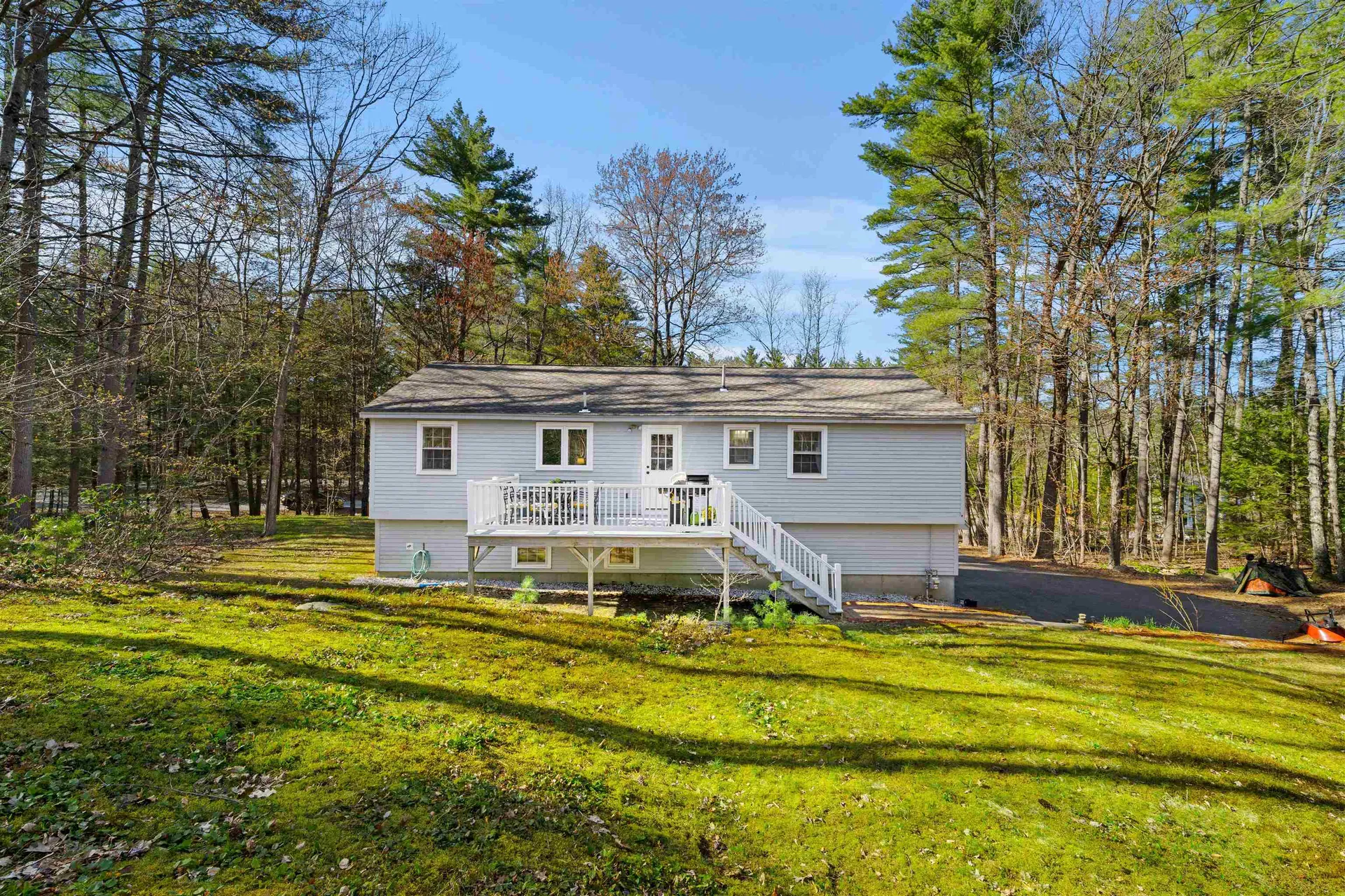 6 Newbury Drive Amherst NH 03031