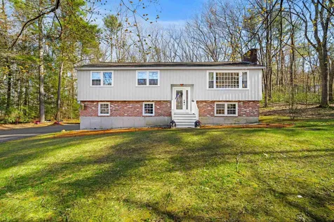 6 Newbury Drive Amherst NH 03031