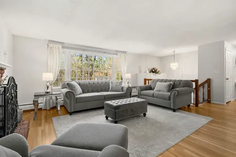 6 Newbury Drive Amherst NH 03031