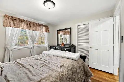 6 Newbury Drive Amherst NH 03031
