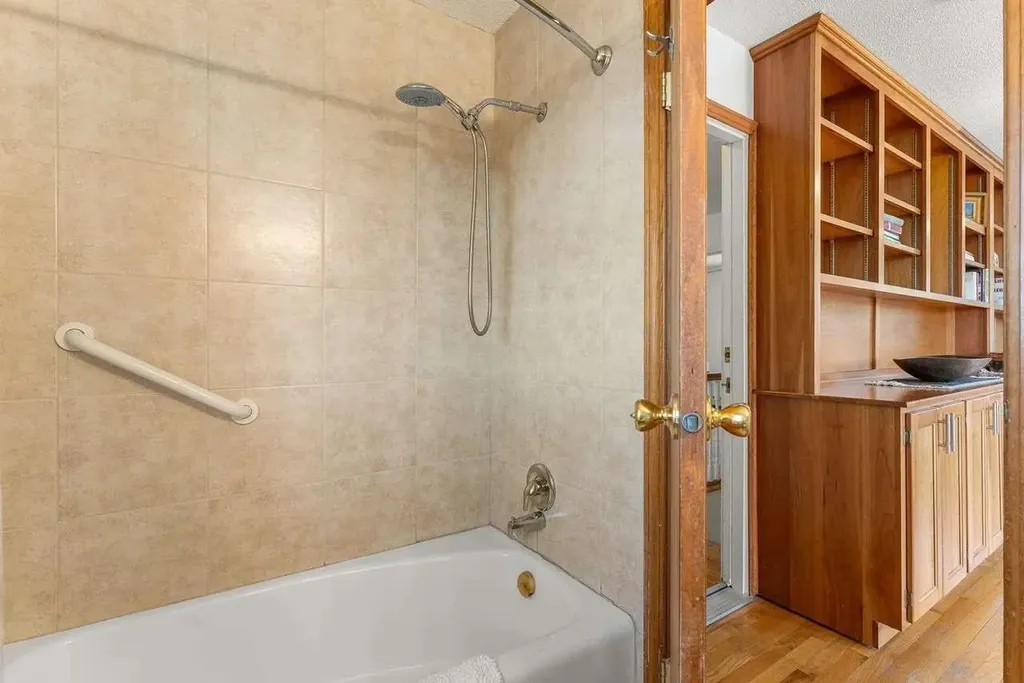 46 Chittenden Drive Burlington VT 05401