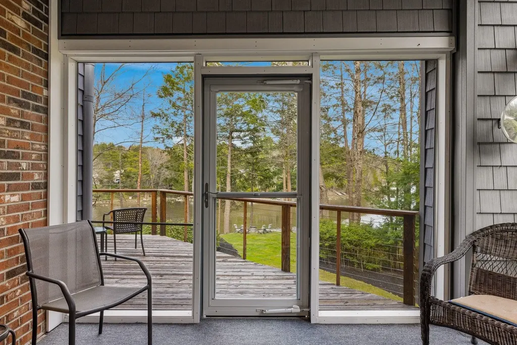 10 Great Cove Drive Newmarket NH 03857