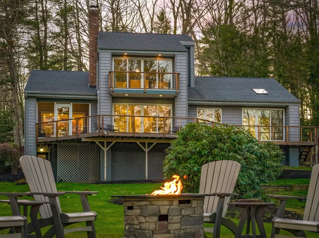 10 Great Cove Drive Newmarket NH 03857
