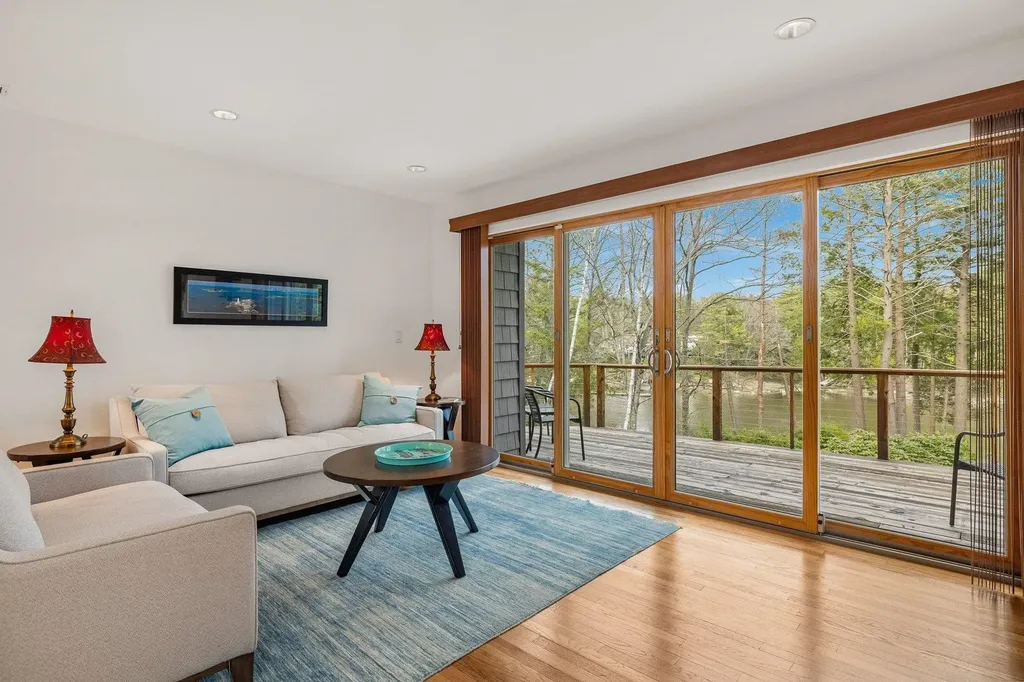 10 Great Cove Drive Newmarket NH 03857