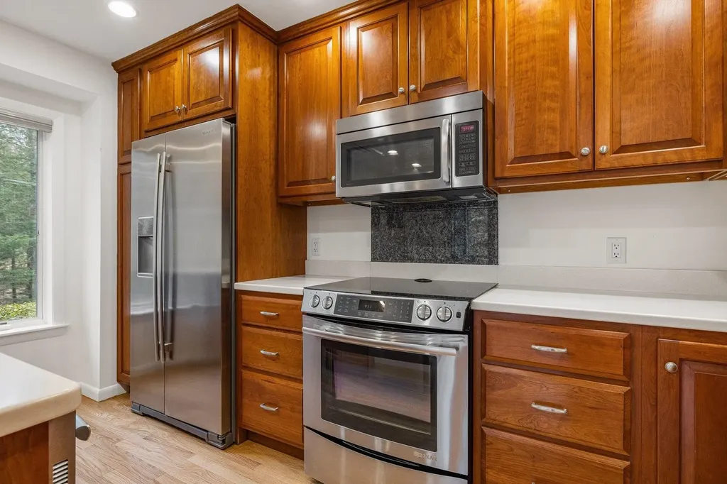10 Great Cove Drive Newmarket NH 03857