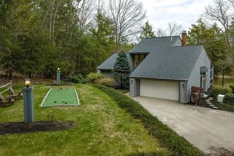 10 Great Cove Drive Newmarket NH 03857