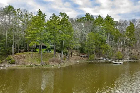 10 Great Cove Drive Newmarket NH 03857