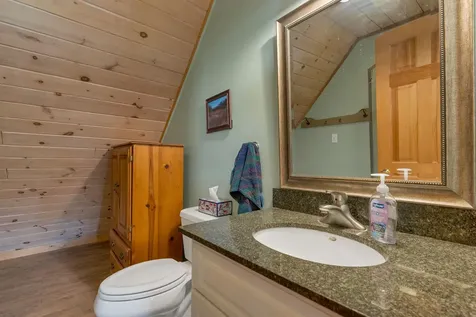 59 Effingham Road Ossipee NH 03864