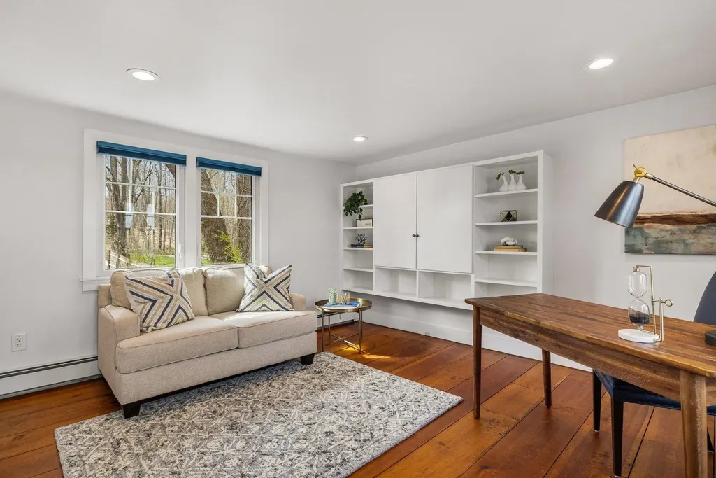 28 Colony Cove Road Durham NH 03824