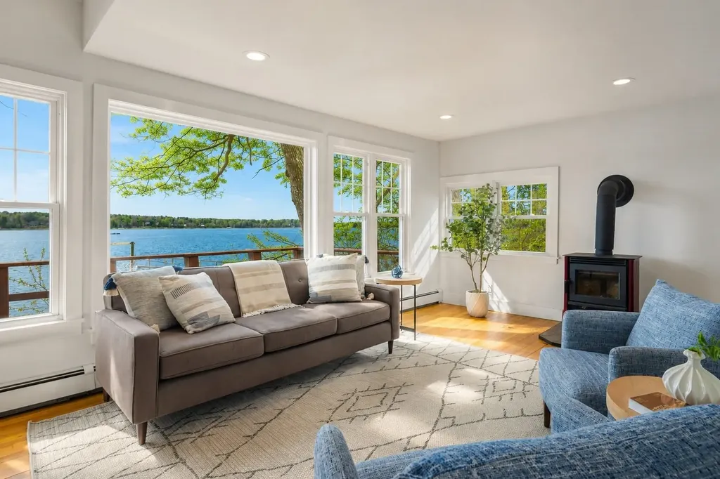 28 Colony Cove Road Durham NH 03824