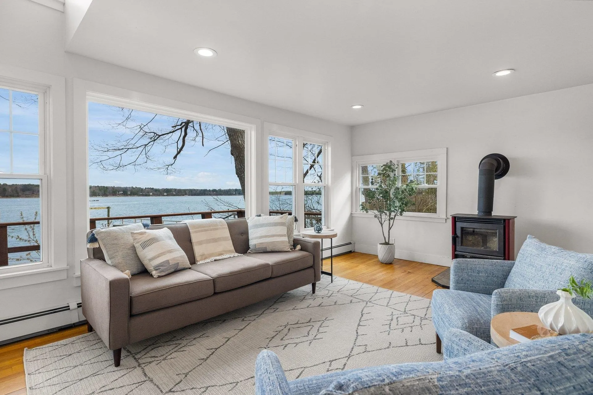 28 Colony Cove Road Durham NH 03824