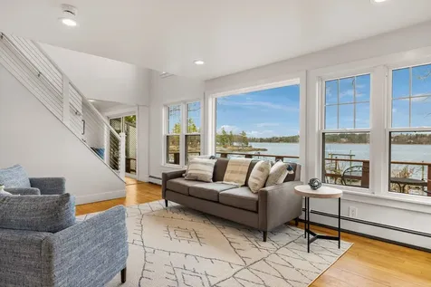 28 Colony Cove Road Durham NH 03824