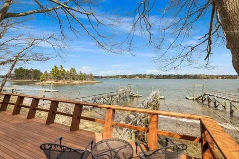 28 Colony Cove Road Durham NH 03824