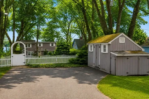 28 Colony Cove Road Durham NH 03824