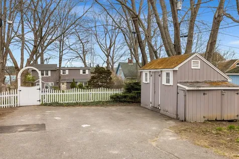 28 Colony Cove Road Durham NH 03824