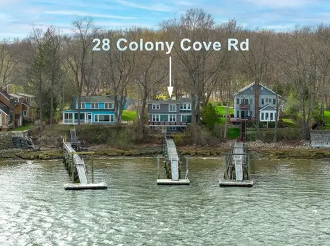 28 Colony Cove Road Durham NH 03824