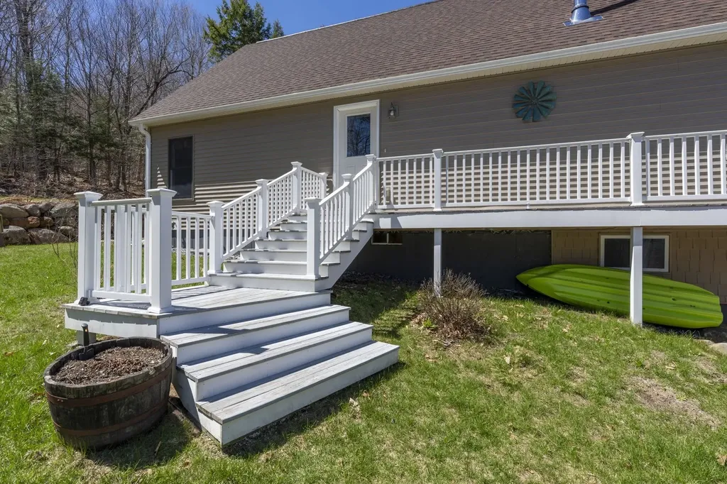 14 Loyd Lane Harrisville NH 03450