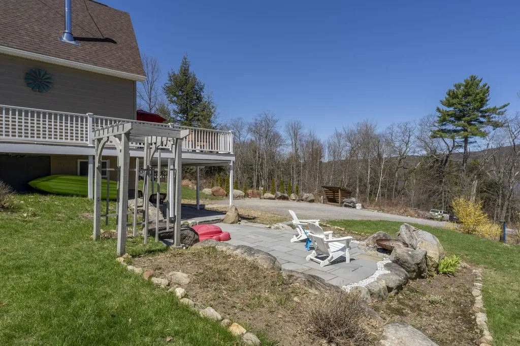 14 Loyd Lane Harrisville NH 03450