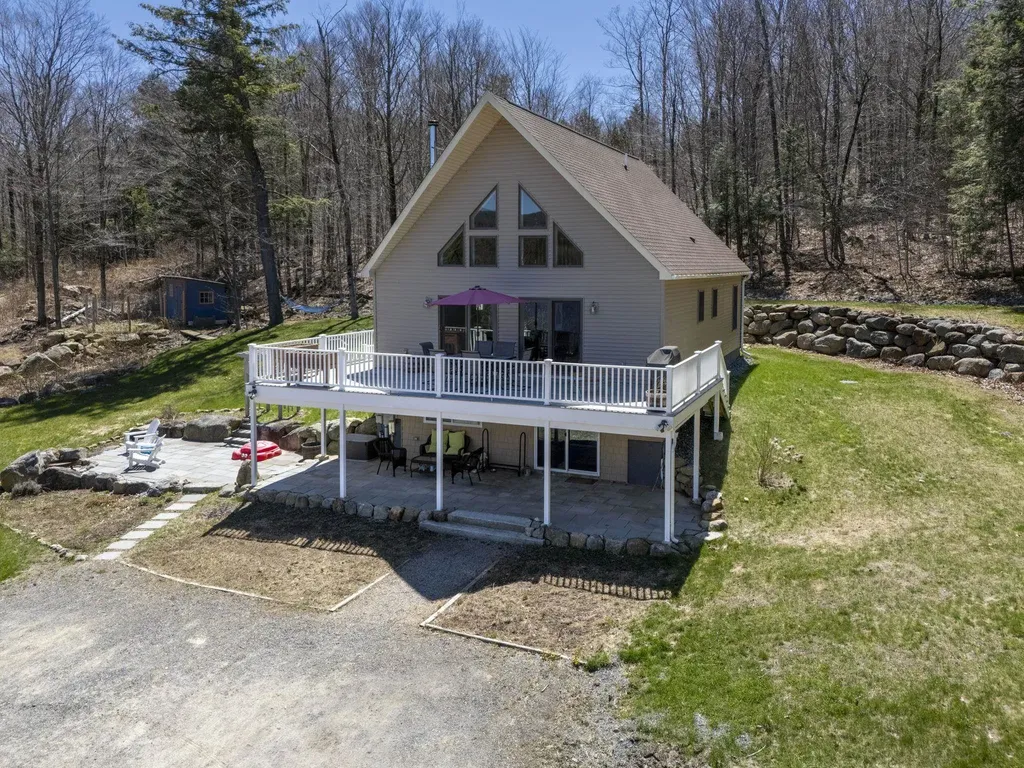 14 Loyd Lane Harrisville NH 03450