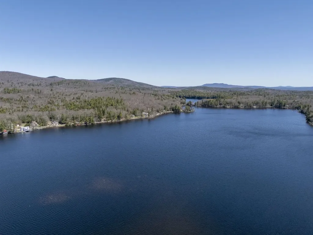 14 Loyd Lane Harrisville NH 03450