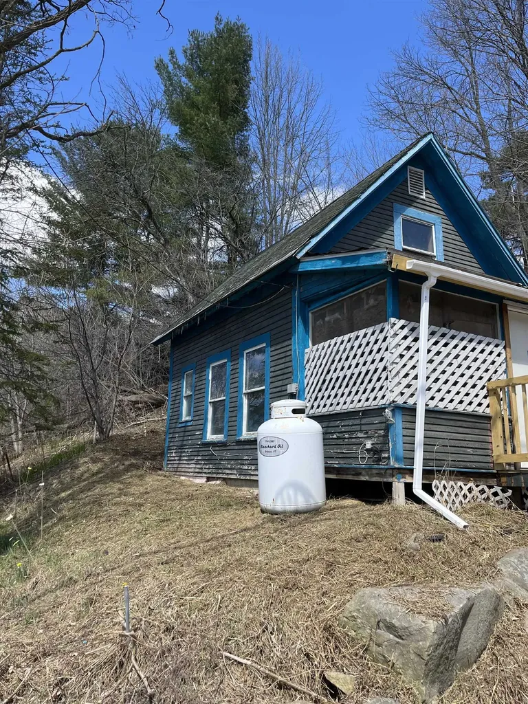 76 Water Street Barton VT 05822