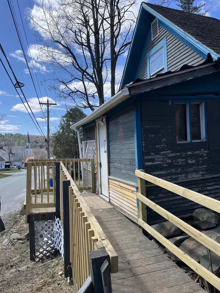 76 Water Street Barton VT 05822