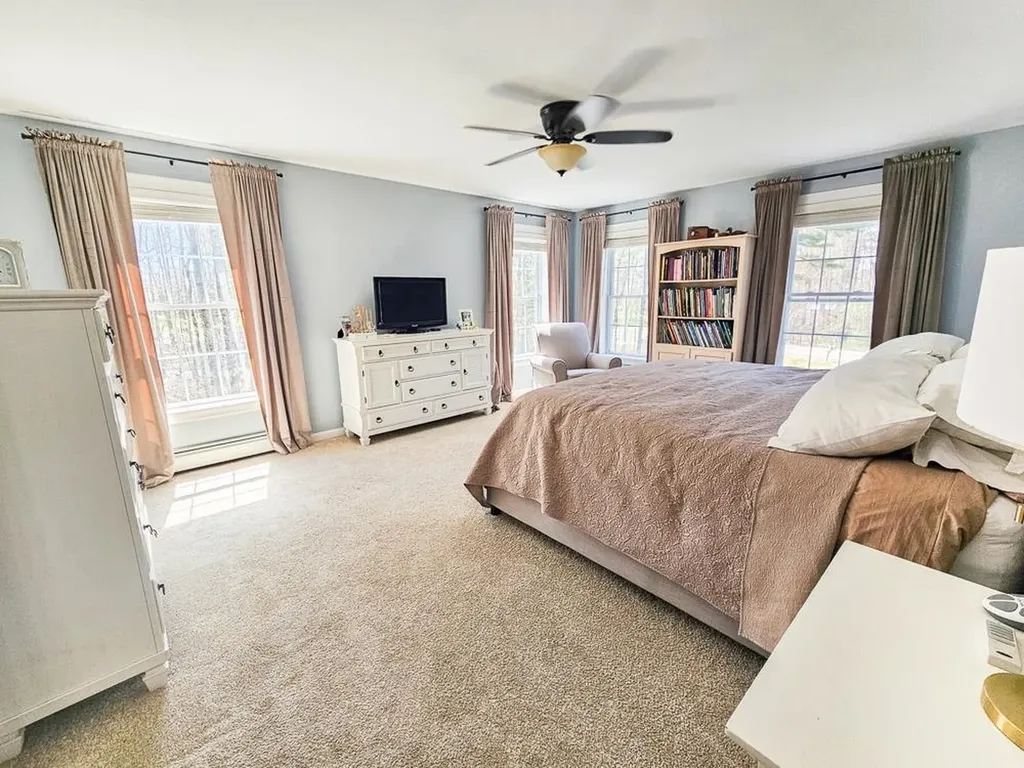 10 Knowles Way Northwood NH 03261