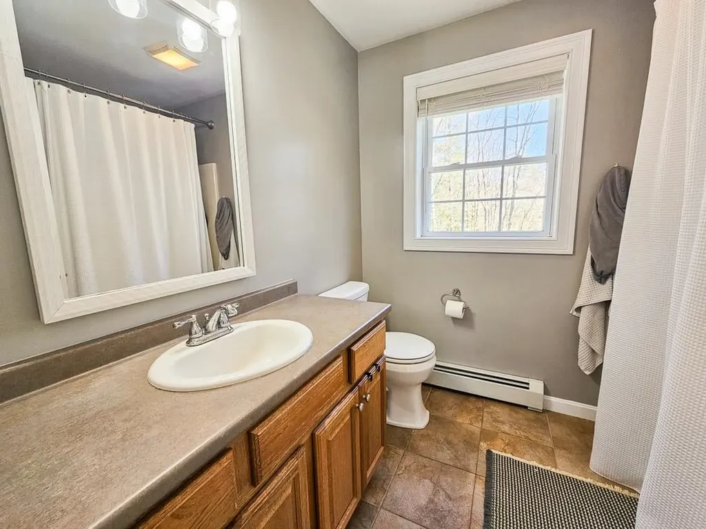 10 Knowles Way Northwood NH 03261