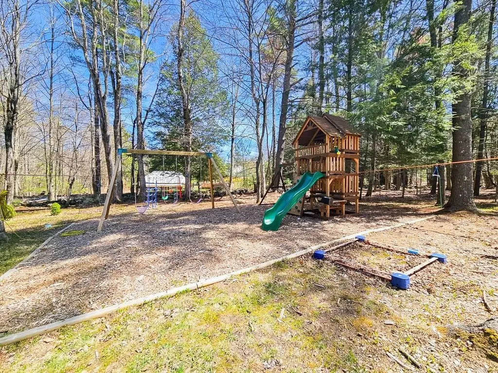 10 Knowles Way Northwood NH 03261