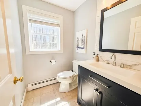 10 Knowles Way Northwood NH 03261