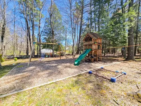 10 Knowles Way Northwood NH 03261