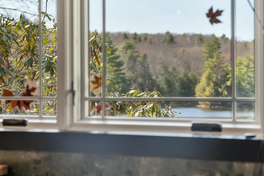47 Dock Road Belmont NH 03220