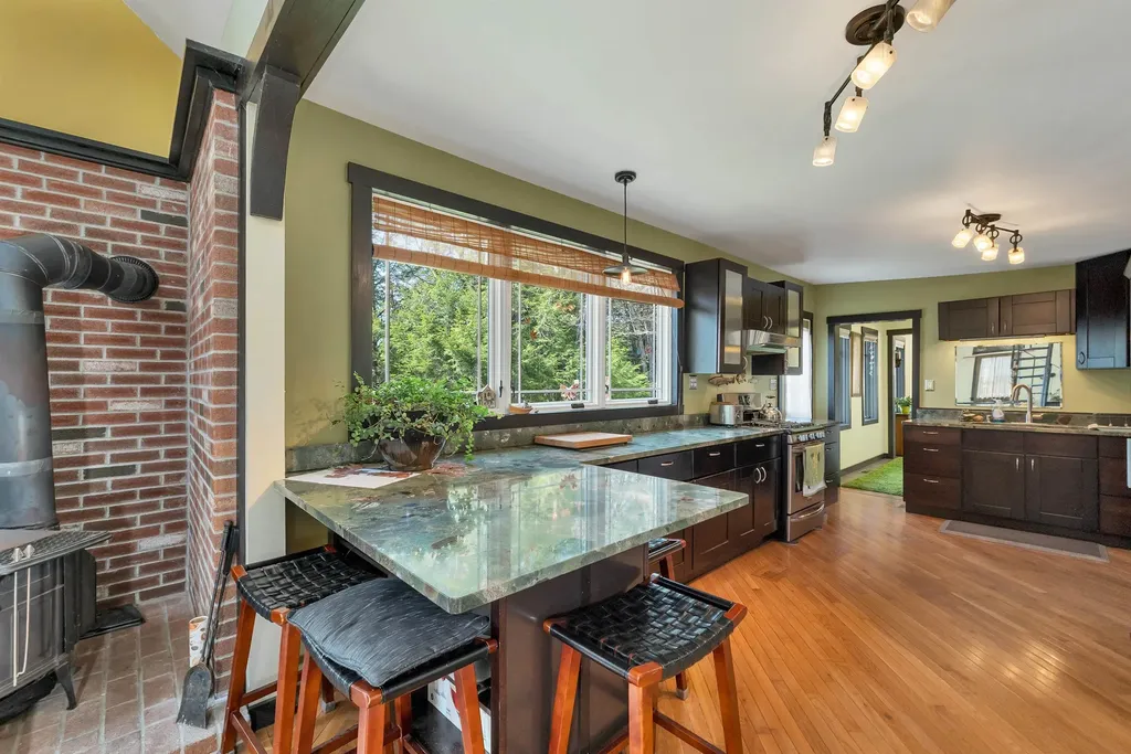 47 Dock Road Belmont NH 03220