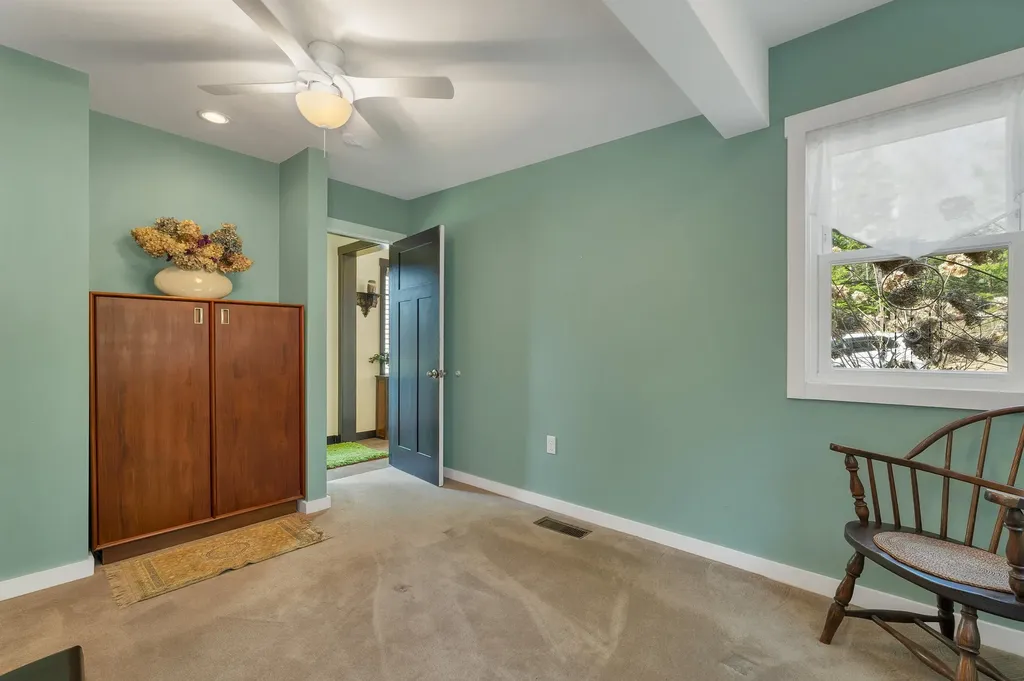 47 Dock Road Belmont NH 03220