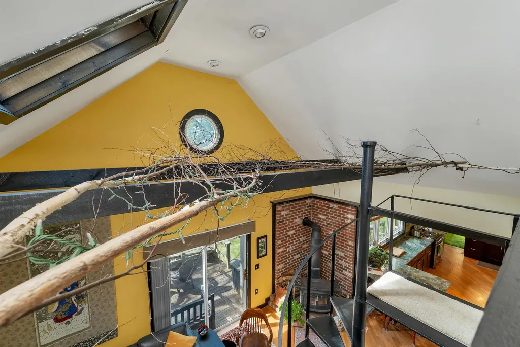 47 Dock Road Belmont NH 03220