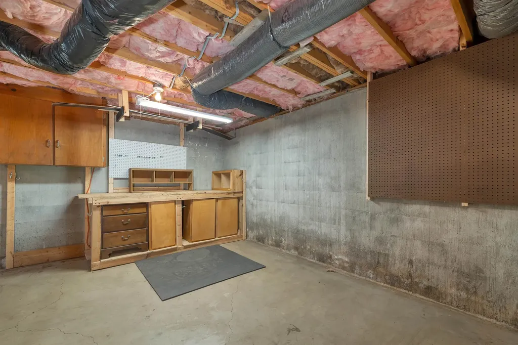 47 Dock Road Belmont NH 03220