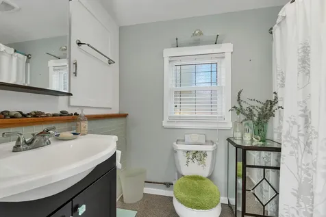 47 Dock Road Belmont NH 03220