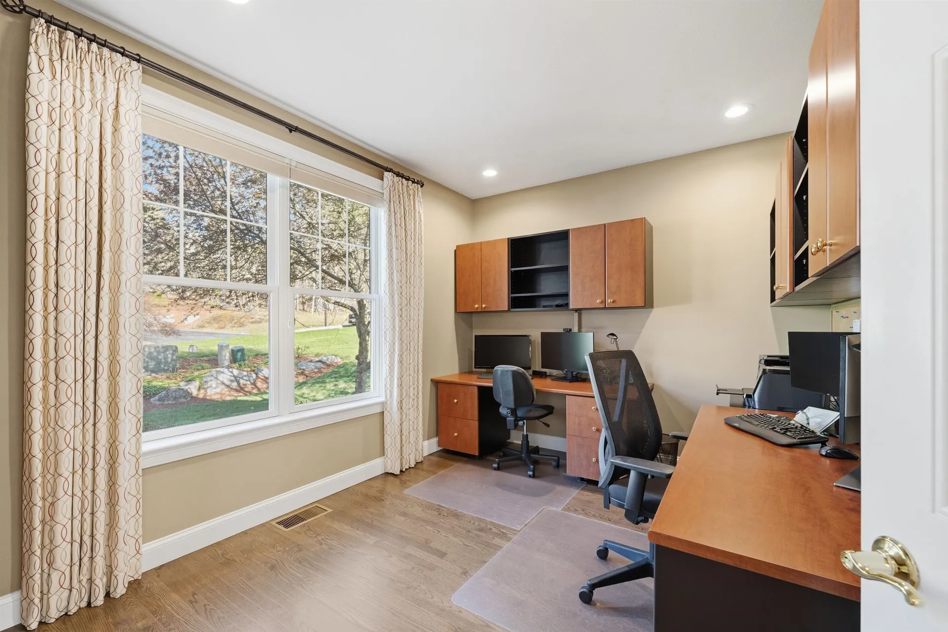 8 Marshalls Way Hollis NH 03049