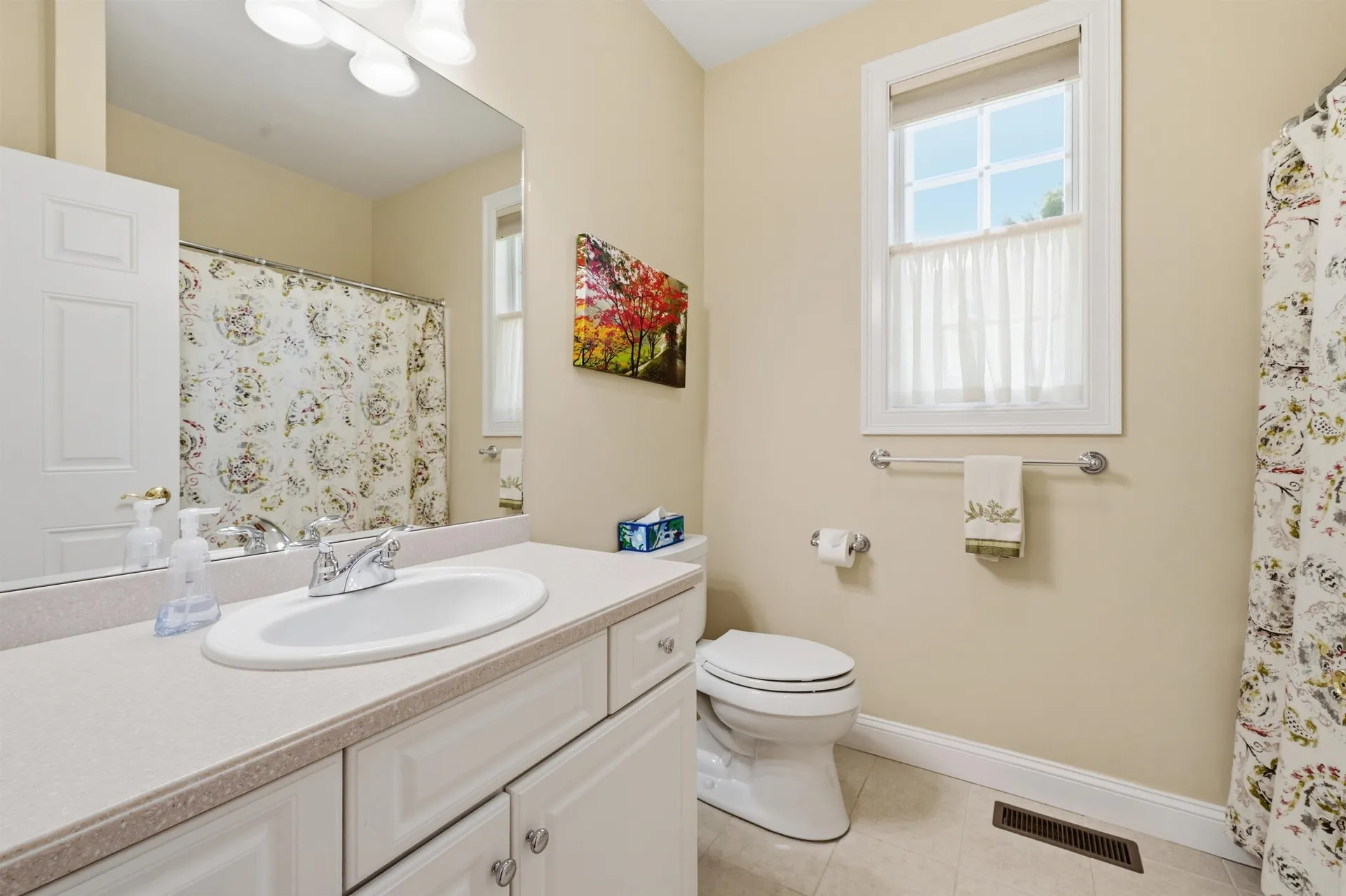 8 Marshalls Way Hollis NH 03049