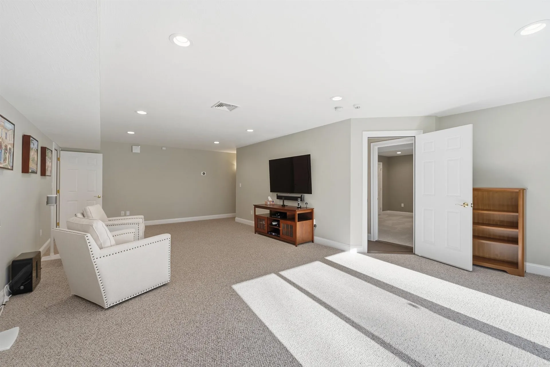 8 Marshalls Way Hollis NH 03049