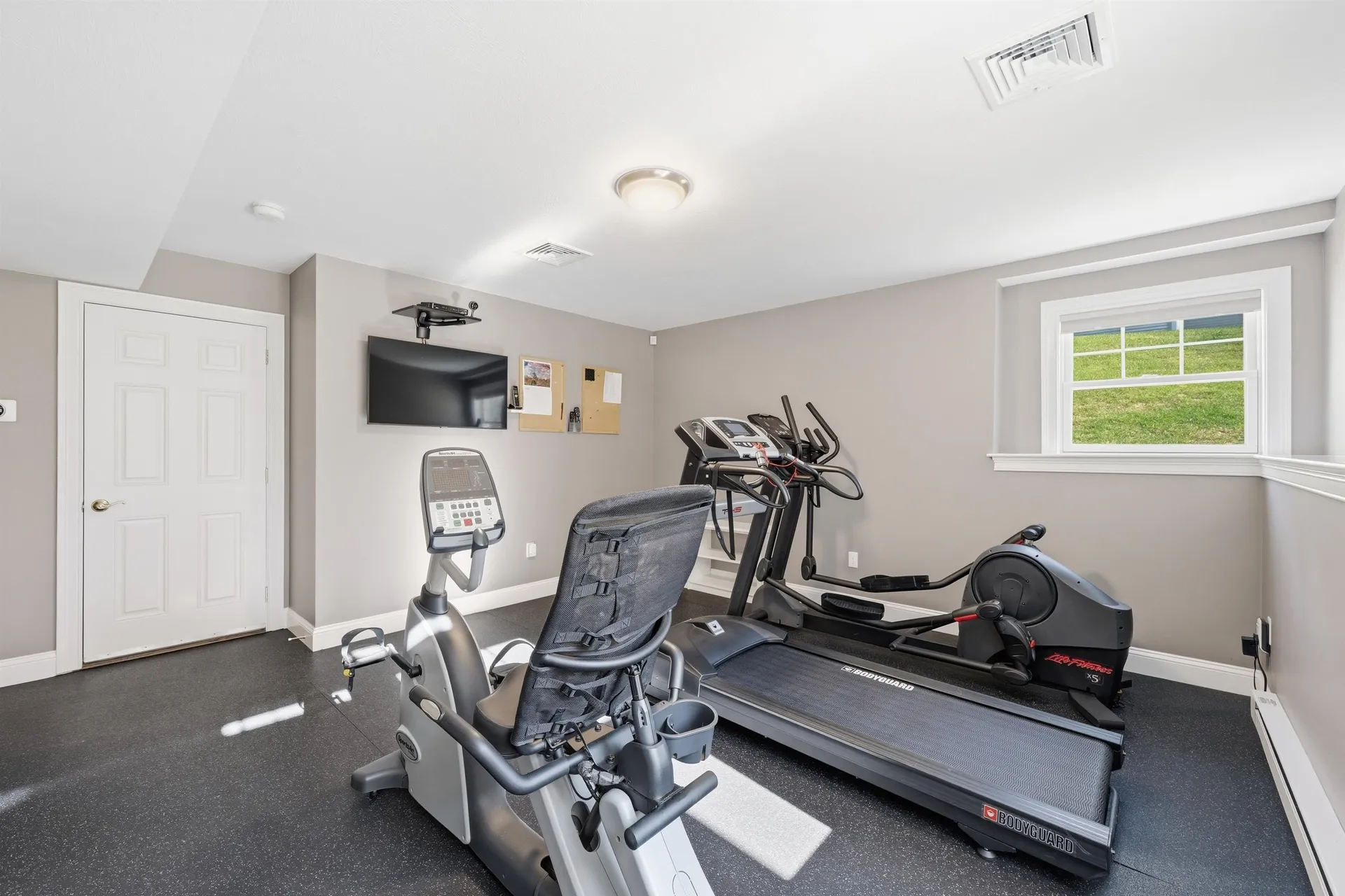 8 Marshalls Way Hollis NH 03049