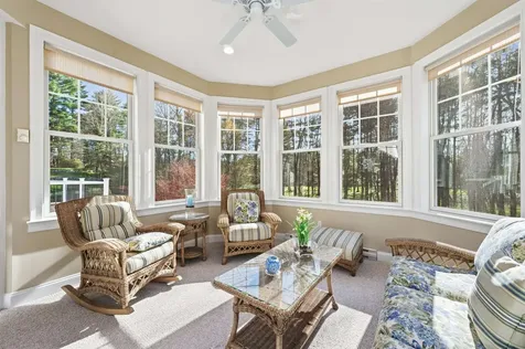 8 Marshalls Way Hollis NH 03049
