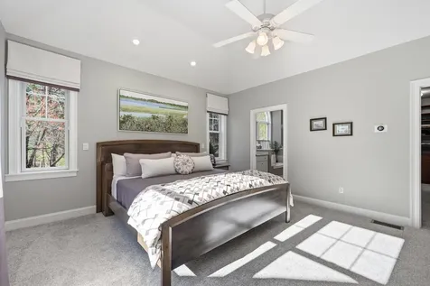 8 Marshalls Way Hollis NH 03049