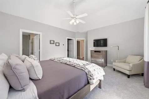 8 Marshalls Way Hollis NH 03049